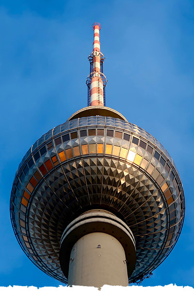 Fernsehturm-Titelbild-Fernsehturm Fernsehturm am Tag