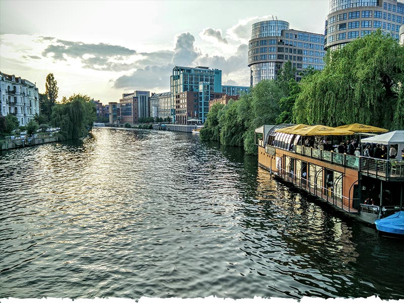 Patio, Ausblick von der Brücke