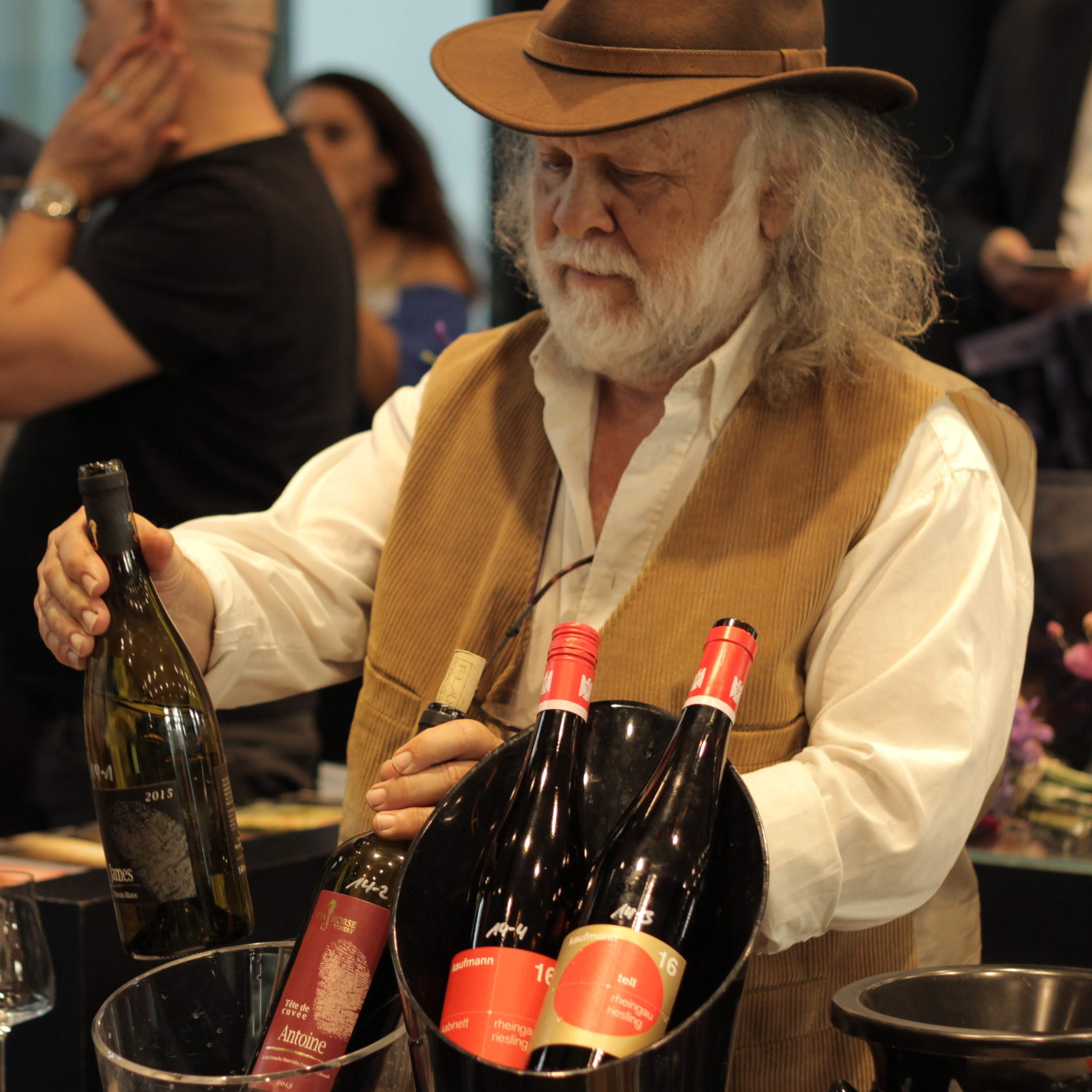 Ze´ev Dunie von Seahorse Winery Ze´ev Dunie von Seahorse Winery