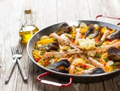DOMINGO AL MEDIODIA: PAELLA PARA TODOS